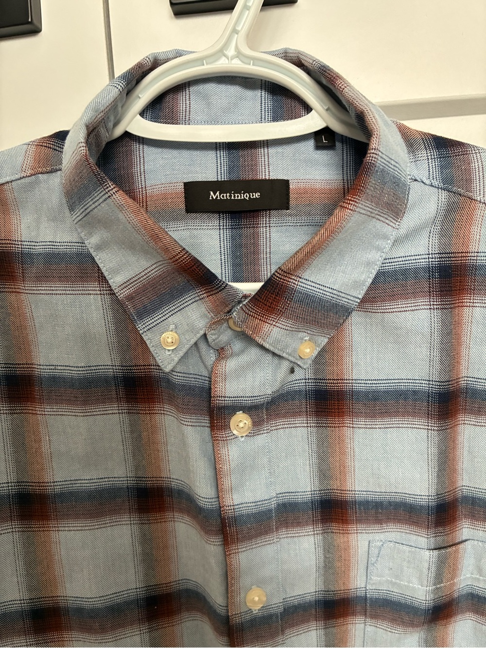 Men's Matinique Light Blue Plaid Button-Down Shirt Size Large